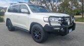 White 2018 Toyota Land Cruiser VX — VDJ200R
